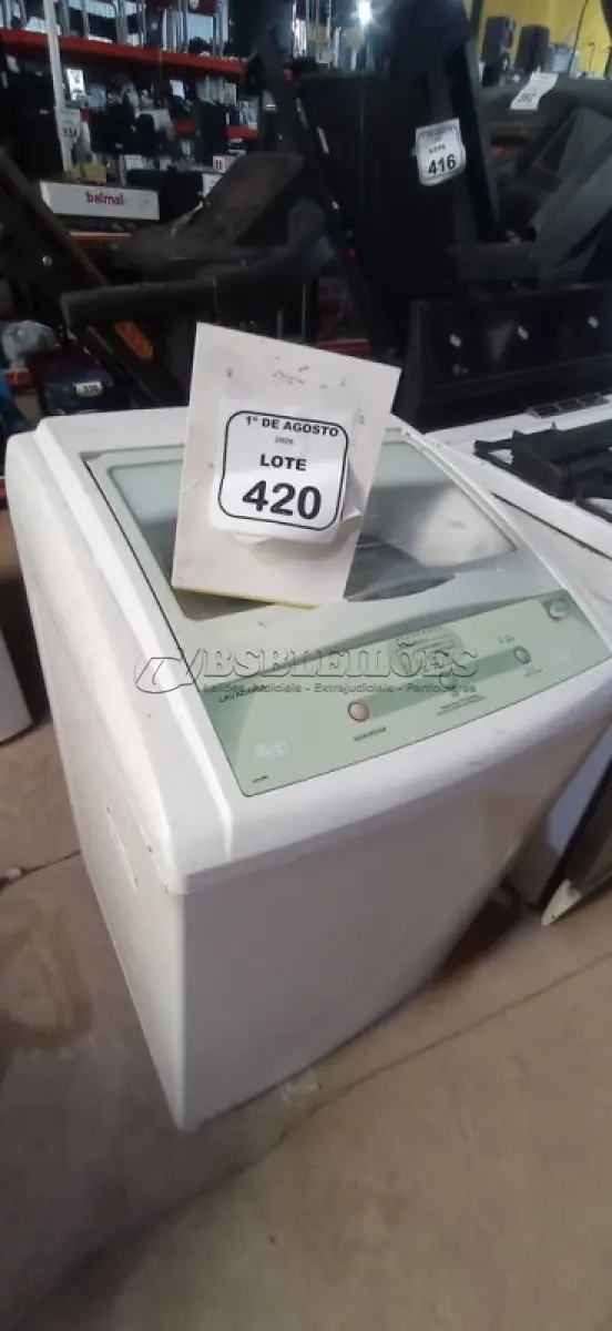 LOTE 420 - 01 MÁQUINA DE LAVAR 6KG 220V MARCA BRASTEMP. (NO ESTADO) ATENÇÃO! FAZER A VISITAÇÃO ANTES DE ARREMATAR, NÃO SABEMOS SE FUNCIONA, LEILÃO NÃO TEM GARANTIA E NEM DEVOLUÇÃO, SUJEITO A POSSÍVEIS AVARIAS VISÍVEIS/OCULTAS E/OU AUSÊNCIA DE COMPONENTES.