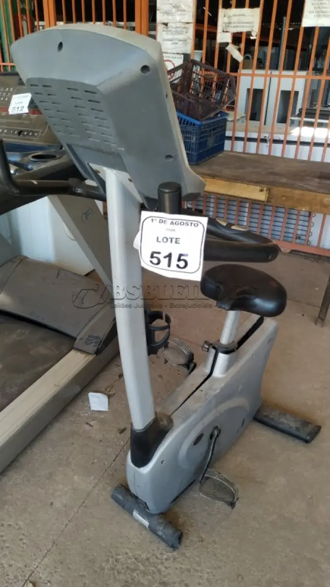 LOTE 515 - 01 BIKE SPINNING. (NO ESTADO) ATENÇÃO! FAZER A VISITAÇÃO ANTES DE ARREMATAR, NÃO SABEMOS SE FUNCIONA, LEILÃO NÃO TEM GARANTIA E NEM DEVOLUÇÃO, SUJEITO A POSSÍVEIS AVARIAS VISÍVEIS/OCULTAS E/OU AUSÊNCIA DE COMPONENTES. (NO ESTADO) ATENÇÃO! FAZER A VISITAÇÃO ANTES DE ARREMATAR, NÃO SABEMOS SE FUNCIONA, LEILÃO NÃO TEM GARANTIA E NEM DEVOLUÇÃO, SUJEITO A POSSÍVEIS AVARIAS VISÍVEIS/OCULTAS E/OU AUSÊNCIA DE COMPONENTES.