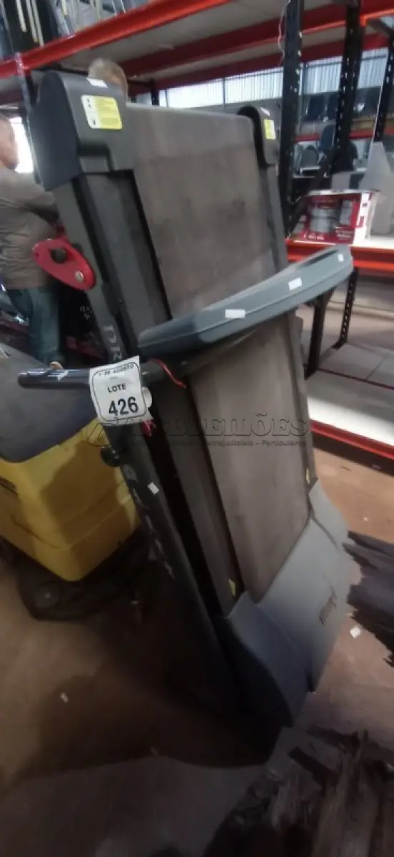 LOTE 426 - 01 ESTEIRA ERGOMÉTRICA MODELO DR2110 MARA DREAMFIT. (NO ESTADO) ATENÇÃO! FAZER A VISITAÇÃO ANTES DE ARREMATAR, NÃO SABEMOS SE FUNCIONA, LEILÃO NÃO TEM GARANTIA E NEM DEVOLUÇÃO, SUJEITO A POSSÍVEIS AVARIAS VISÍVEIS/OCULTAS E/OU AUSÊNCIA DE COMPONENTES.