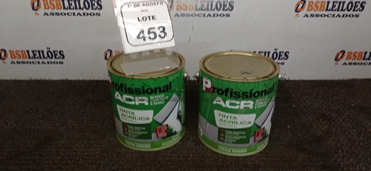LOTE 453 - 02 LATAS DE TINTA ACRÍLICA DE 3,6L NA COR LUAR DO SERTÃO FOSCO MARCA PROFISSIONAL ACR. (NO ESTADO) ATENÇÃO! FAZER A VISITAÇÃO ANTES DE ARREMATAR, NÃO SABEMOS SE FUNCIONA, LEILÃO NÃO TEM GARANTIA E NEM DEVOLUÇÃO, SUJEITO A POSSÍVEIS AVARIAS VISÍVEIS/OCULTAS E/OU AUSÊNCIA DE COMPONENTES.