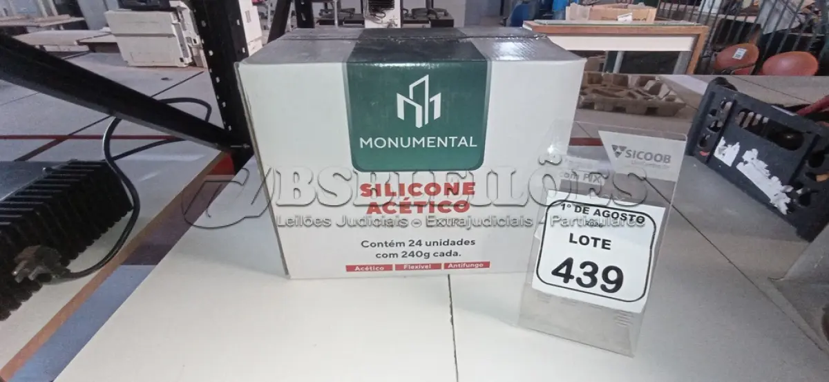 LOTE 439 - 01 CAIXA COM 24 SILICONES ACÉTICO INCOLOR DE 240G CADA MARCA MONUMENTAL. (NO ESTADO) ATENÇÃO! FAZER A VISITAÇÃO ANTES DE ARREMATAR, NÃO SABEMOS SE FUNCIONA, LEILÃO NÃO TEM GARANTIA E NEM DEVOLUÇÃO, SUJEITO A POSSÍVEIS AVARIAS VISÍVEIS/OCULTAS E/OU AUSÊNCIA DE COMPONENTES.