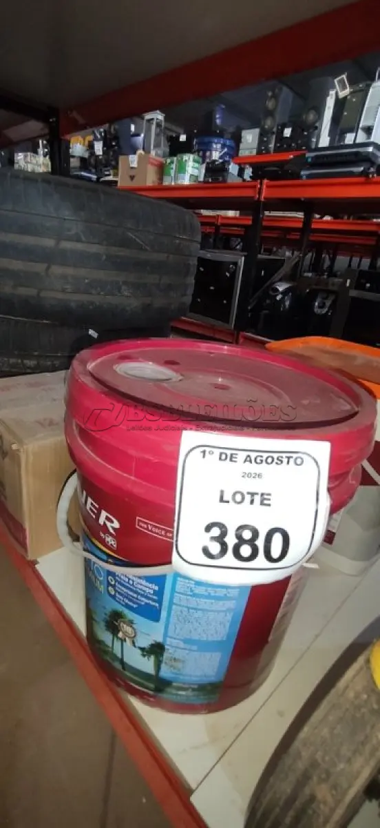 LOTE 380 - 01 BALDE DE TINTA DE ACRÍLICA SUPER PREMIUM 16L NA COR BASE MÉDIA SEMI BRILHO MARCA RENNER.  (NO ESTADO) ATENÇÃO! FAZER A VISITAÇÃO ANTES DE ARREMATAR, NÃO SABEMOS SE FUNCIONA, LEILÃO NÃO TEM GARANTIA E NEM DEVOLUÇÃO, SUJEITO A POSSÍVEIS AVARIAS VISÍVEIS/OCULTAS E/OU AUSÊNCIA DE COMPONENTES.