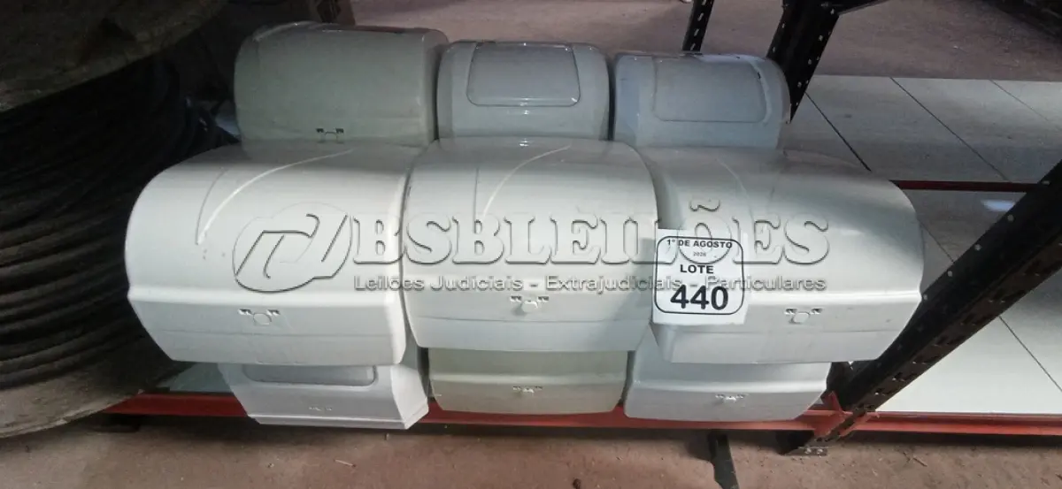 LOTE 440 - 12 DISPENSES DE PAPEL. (NO ESTADO) ATENÇÃO! FAZER A VISITAÇÃO ANTES DE ARREMATAR, NÃO SABEMOS SE FUNCIONA, LEILÃO NÃO TEM GARANTIA E NEM DEVOLUÇÃO, SUJEITO A POSSÍVEIS AVARIAS VISÍVEIS/OCULTAS E/OU AUSÊNCIA DE COMPONENTES.