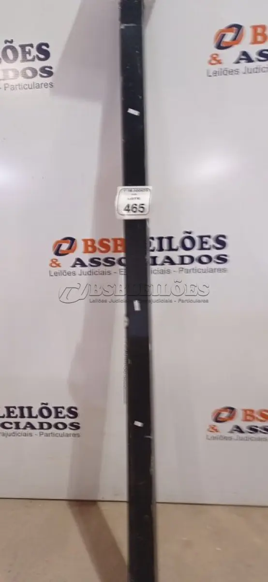 LOTE 465 - 01 TELA DE PROJEÇÃO RETRÁTIL. (NO ESTADO) ATENÇÃO! FAZER A VISITAÇÃO ANTES DE ARREMATAR, NÃO SABEMOS SE FUNCIONA, LEILÃO NÃO TEM GARANTIA E NEM DEVOLUÇÃO, SUJEITO A POSSÍVEIS AVARIAS VISÍVEIS/OCULTAS E/OU AUSÊNCIA DE COMPONENTES.