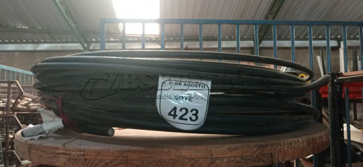 LOTE 423 - 02 ROLOS DE APROXIMADAMENTE 37M DE FIO ISOLADO EM ALUMÍNIO PRETO 150MM. (NO ESTADO) ATENÇÃO! FAZER A VISITAÇÃO ANTES DE ARREMATAR, NÃO SABEMOS SE FUNCIONA, LEILÃO NÃO TEM GARANTIA E NEM DEVOLUÇÃO, SUJEITO A POSSÍVEIS AVARIAS VISÍVEIS/OCULTAS E/OU AUSÊNCIA DE COMPONENTES.