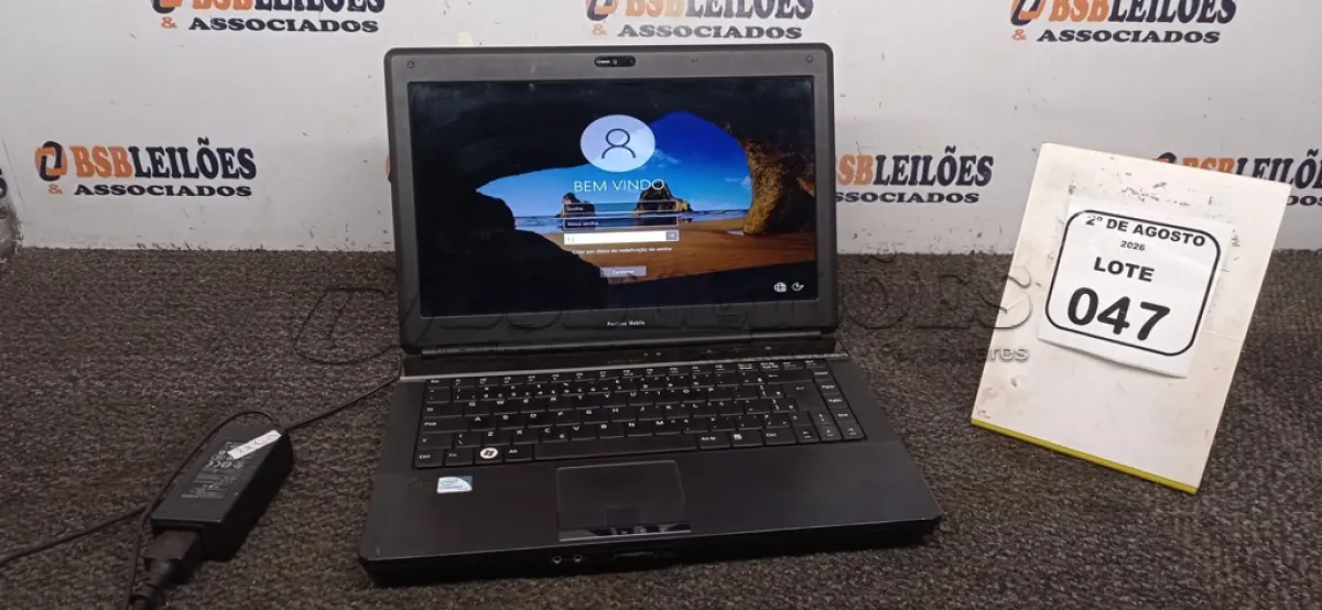 LOTE 047 - 01 NOTEBOOK MARCA POSITIVO COM FONTE. (NO ESTADO) ATENÇÃO! FAZER A VISITAÇÃO ANTES DE ARREMATAR, NÃO SABEMOS SE FUNCIONA, LEILÃO NÃO TEM GARANTIA E NEM DEVOLUÇÃO, SUJEITO A POSSÍVEIS AVARIAS VISÍVEIS/OCULTAS E/OU AUSÊNCIA DE COMPONENTES.