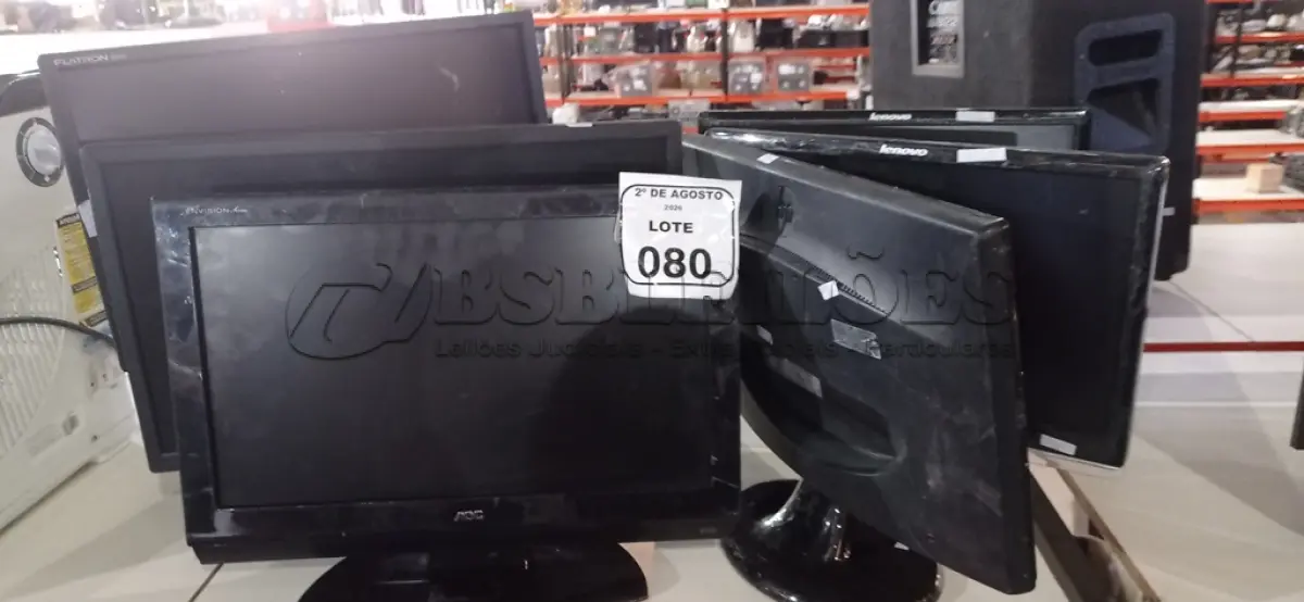 LOTE 080 - 06 MONITORES DE MARCAS E MODELOS DIVERSOS. (NO ESTADO) ATENÇÃO! FAZER A VISITAÇÃO ANTES DE ARREMATAR, NÃO SABEMOS SE FUNCIONA, LEILÃO NÃO TEM GARANTIA E NEM DEVOLUÇÃO, SUJEITO A POSSÍVEIS AVARIAS VISÍVEIS/OCULTAS E/OU AUSÊNCIA DE COMPONENTES.