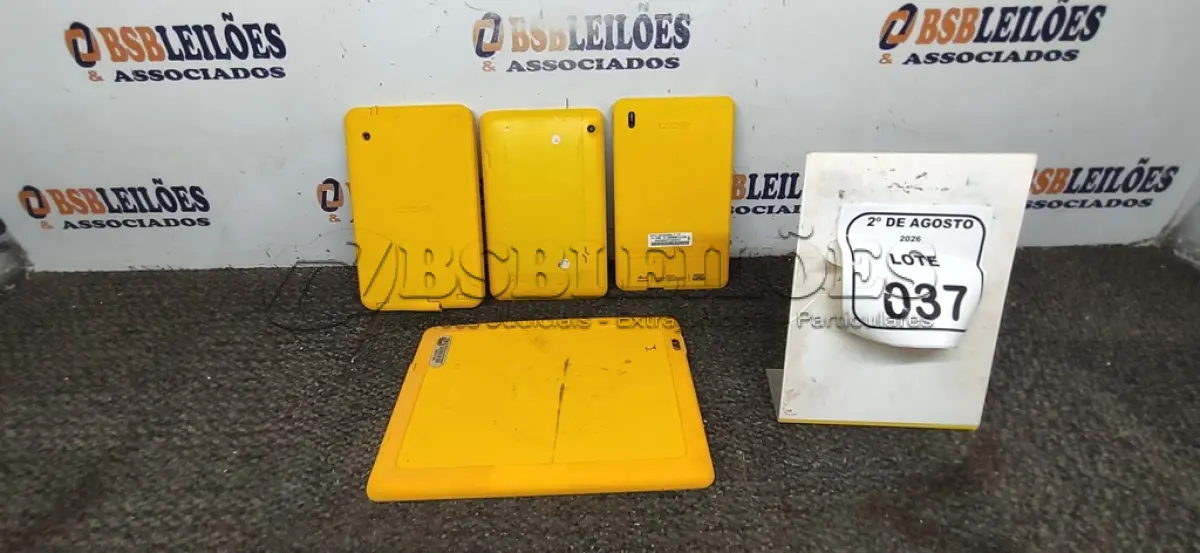 LOTE 037 - 04 TABLETS DE MARCAS E MODELOS DIVERSOS SEM FONTE. (NO ESTADO) ATENÇÃO! FAZER A VISITAÇÃO ANTES DE ARREMATAR, NÃO SABEMOS SE FUNCIONA, LEILÃO NÃO TEM GARANTIA E NEM DEVOLUÇÃO, SUJEITO A POSSÍVEIS AVARIAS VISÍVEIS/OCULTAS E/OU AUSÊNCIA DE COMPONENTES.