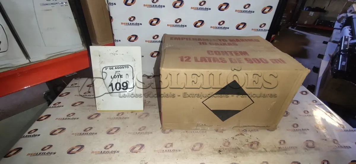 LOTE 109 - 12 LATAS DE REMOVEDORES DE TINTAS E TEXTURA DE 900ML CADA. (NO ESTADO) ATENÇÃO! FAZER A VISITAÇÃO ANTES DE ARREMATAR, NÃO SABEMOS SE FUNCIONA, LEILÃO NÃO TEM GARANTIA E NEM DEVOLUÇÃO, SUJEITO A POSSÍVEIS AVARIAS VISÍVEIS/OCULTAS E/OU AUSÊNCIA DE COMPONENTES.