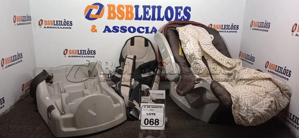 LOTE 068 - 01 BEBÊ CONFORTO. (NO ESTADO) ATENÇÃO! FAZER A VISITAÇÃO ANTES DE ARREMATAR, NÃO SABEMOS SE FUNCIONA, LEILÃO NÃO TEM GARANTIA E NEM DEVOLUÇÃO, SUJEITO A POSSÍVEIS AVARIAS VISÍVEIS/OCULTAS E/OU AUSÊNCIA DE COMPONENTES.