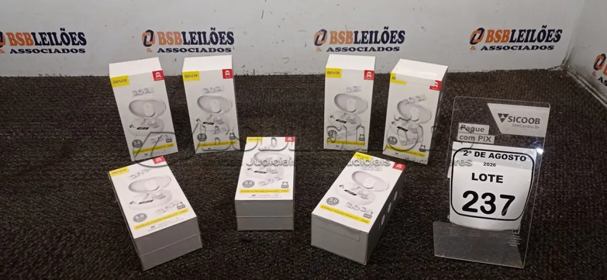 LOTE 237 - 07 FONES DE OUVIDO SEM FIO MARCA AIVR. (NO ESTADO) ATENÇÃO! FAZER A VISITAÇÃO ANTES DE ARREMATAR, NÃO SABEMOS SE FUNCIONA, LEILÃO NÃO TEM GARANTIA E NEM DEVOLUÇÃO, SUJEITO A POSSÍVEIS AVARIAS VISÍVEIS/OCULTAS E/OU AUSÊNCIA DE COMPONENTES.