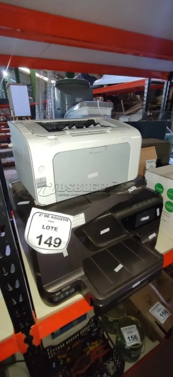 LOTE 149 - 01 IMPRESSORA MODELO LASERJET P1102 MARCA HP E 01 IMPRESSORA MODELO OFFICEJET PRO 8600 PLUS MARCA HP. (NO ESTADO) ATENÇÃO! FAZER A VISITAÇÃO ANTES DE ARREMATAR, NÃO SABEMOS SE FUNCIONA, LEILÃO NÃO TEM GARANTIA E NEM DEVOLUÇÃO, SUJEITO A POSSÍVEIS AVARIAS VISÍVEIS/OCULTAS E/OU AUSÊNCIA DE COMPONENTES.