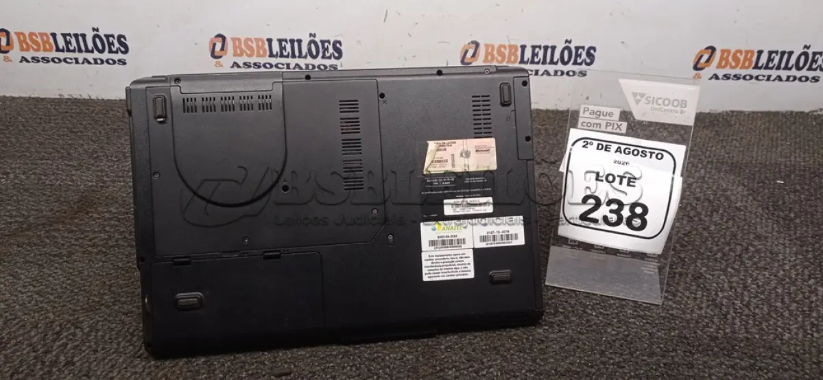 LOTE 238 - 01 NOTEBOOK MARCA POSITIVO SEM FONTE. (NO ESTADO) ATENÇÃO! FAZER A VISITAÇÃO ANTES DE ARREMATAR, NÃO SABEMOS SE FUNCIONA, LEILÃO NÃO TEM GARANTIA E NEM DEVOLUÇÃO, SUJEITO A POSSÍVEIS AVARIAS VISÍVEIS/OCULTAS E/OU AUSÊNCIA DE COMPONENTES.