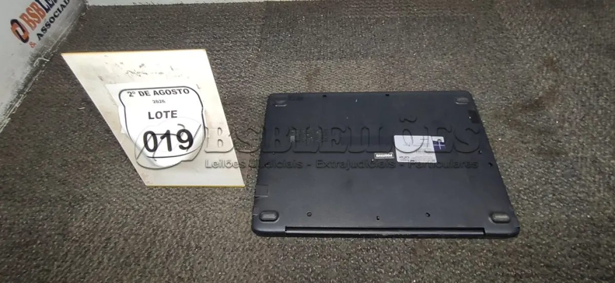 LOTE 019 - 01 NOTEBOOK MARCA POSITIVO SEM FONTE. (NO ESTADO) ATENÇÃO! FAZER A VISITAÇÃO ANTES DE ARREMATAR, NÃO SABEMOS SE FUNCIONA, LEILÃO NÃO TEM GARANTIA E NEM DEVOLUÇÃO, SUJEITO A POSSÍVEIS AVARIAS VISÍVEIS/OCULTAS E/OU AUSÊNCIA DE COMPONENTES.