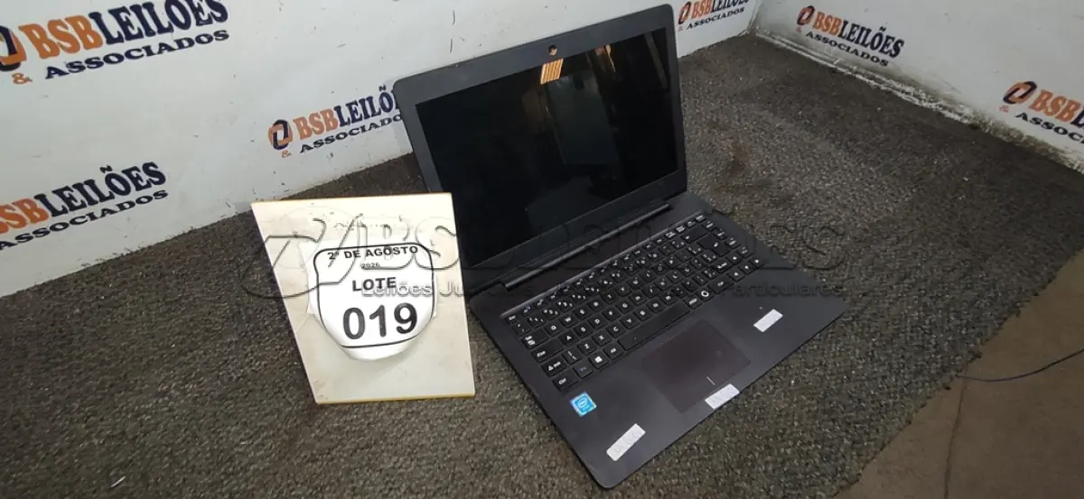LOTE 019 - 01 NOTEBOOK MARCA POSITIVO SEM FONTE. (NO ESTADO) ATENÇÃO! FAZER A VISITAÇÃO ANTES DE ARREMATAR, NÃO SABEMOS SE FUNCIONA, LEILÃO NÃO TEM GARANTIA E NEM DEVOLUÇÃO, SUJEITO A POSSÍVEIS AVARIAS VISÍVEIS/OCULTAS E/OU AUSÊNCIA DE COMPONENTES.