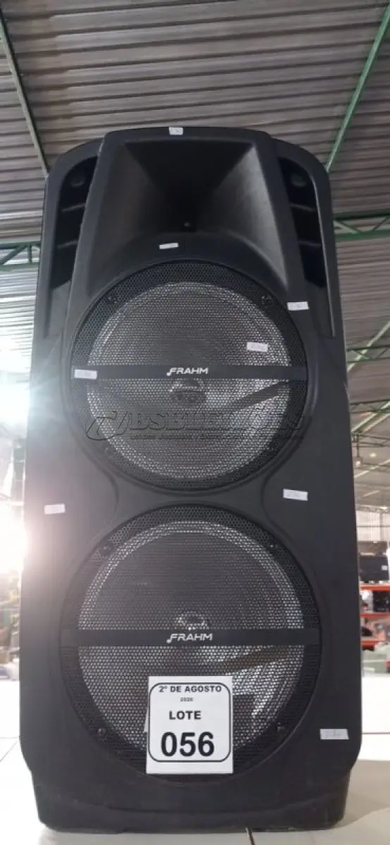 LOTE 056 - 01 CAIXA DE SOM AMPLIFICADA MULTIUSO MODELO CM 1800 BT MARCA FRAHM. (NO ESTADO) ATENÇÃO! FAZER A VISITAÇÃO ANTES DE ARREMATAR, NÃO SABEMOS SE FUNCIONA, LEILÃO NÃO TEM GARANTIA E NEM DEVOLUÇÃO, SUJEITO A POSSÍVEIS AVARIAS VISÍVEIS/OCULTAS E/OU AUSÊNCIA DE COMPONENTES.