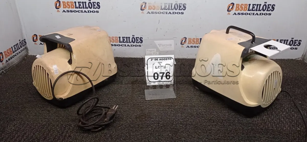 LOTE 076 - 02 ASPIRADORES CIRÚRGICOS INCOMPLETOS. (NO ESTADO) ATENÇÃO! FAZER A VISITAÇÃO ANTES DE ARREMATAR, NÃO SABEMOS SE FUNCIONA, LEILÃO NÃO TEM GARANTIA E NEM DEVOLUÇÃO, SUJEITO A POSSÍVEIS AVARIAS VISÍVEIS/OCULTAS E/OU AUSÊNCIA DE COMPONENTES.
