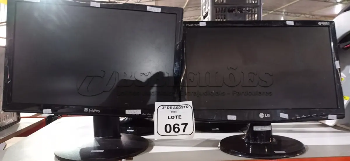 LOTE 067 - 06 MONITORES DE MARCAS E MODELOS DIVERSOS. (NO ESTADO) ATENÇÃO! FAZER A VISITAÇÃO ANTES DE ARREMATAR, NÃO SABEMOS SE FUNCIONA, LEILÃO NÃO TEM GARANTIA E NEM DEVOLUÇÃO, SUJEITO A POSSÍVEIS AVARIAS VISÍVEIS/OCULTAS E/OU AUSÊNCIA DE COMPONENTES.