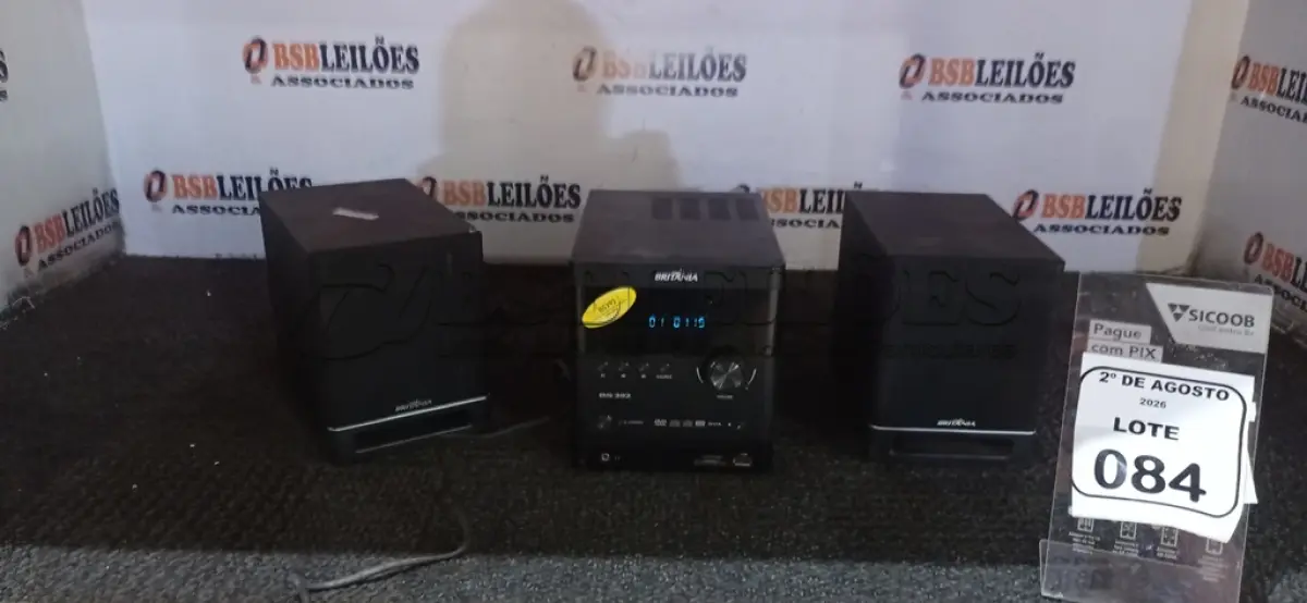 LOTE 084 - 01 MICRO SYSTEM MODELO BS 392 MARCA BRITÂNIA COM 02 CAIXAS. (NO ESTADO) ATENÇÃO! FAZER A VISITAÇÃO ANTES DE ARREMATAR, NÃO SABEMOS SE FUNCIONA, LEILÃO NÃO TEM GARANTIA E NEM DEVOLUÇÃO, SUJEITO A POSSÍVEIS AVARIAS VISÍVEIS/OCULTAS E/OU AUSÊNCIA DE COMPONENTES.