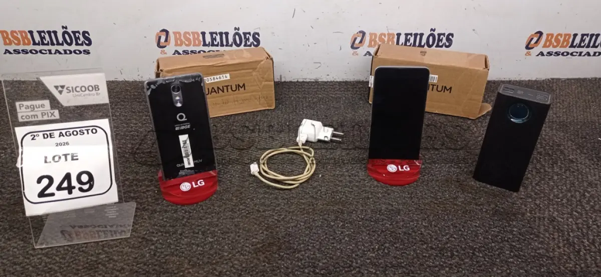 LOTE 249 - 01 POWER BANK E 02 CELULARES. (NO ESTADO) ATENÇÃO! FAZER A VISITAÇÃO ANTES DE ARREMATAR, NÃO SABEMOS SE FUNCIONA, LEILÃO NÃO TEM GARANTIA E NEM DEVOLUÇÃO, SUJEITO A POSSÍVEIS AVARIAS VISÍVEIS/OCULTAS E/OU AUSÊNCIA DE COMPONENTES.