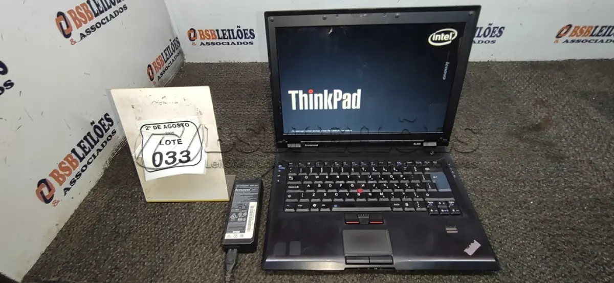 LOTE 033 - 01 NOTEBOOK SERIE THINKPAD MARCA LENOVO COM FONTE. (NO ESTADO) ATENÇÃO! FAZER A VISITAÇÃO ANTES DE ARREMATAR, NÃO SABEMOS SE FUNCIONA, LEILÃO NÃO TEM GARANTIA E NEM DEVOLUÇÃO, SUJEITO A POSSÍVEIS AVARIAS VISÍVEIS/OCULTAS E/OU AUSÊNCIA DE COMPONENTES.
