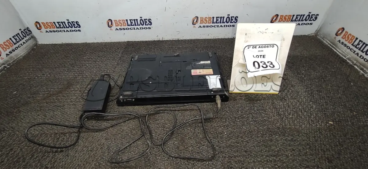 LOTE 033 - 01 NOTEBOOK SERIE THINKPAD MARCA LENOVO COM FONTE. (NO ESTADO) ATENÇÃO! FAZER A VISITAÇÃO ANTES DE ARREMATAR, NÃO SABEMOS SE FUNCIONA, LEILÃO NÃO TEM GARANTIA E NEM DEVOLUÇÃO, SUJEITO A POSSÍVEIS AVARIAS VISÍVEIS/OCULTAS E/OU AUSÊNCIA DE COMPONENTES.