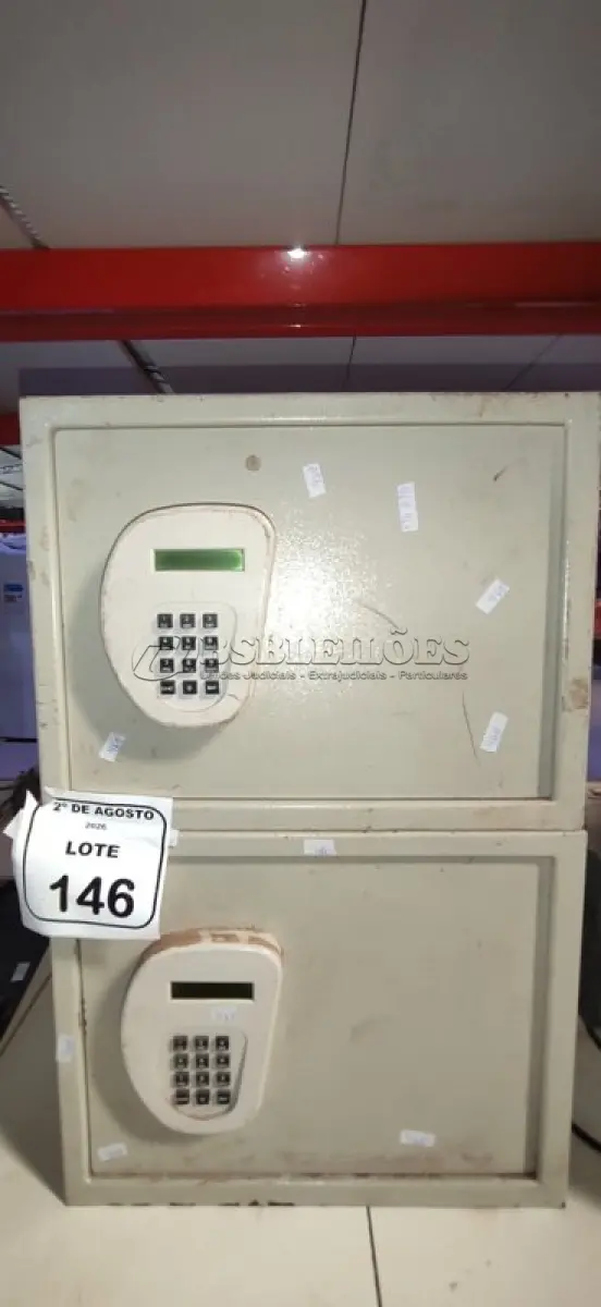 LOTE 146 - 02 COFRES DIGITAIS. (NO ESTADO) ATENÇÃO! FAZER A VISITAÇÃO ANTES DE ARREMATAR, NÃO SABEMOS SE FUNCIONA, LEILÃO NÃO TEM GARANTIA E NEM DEVOLUÇÃO, SUJEITO A POSSÍVEIS AVARIAS VISÍVEIS/OCULTAS E/OU AUSÊNCIA DE COMPONENTES.