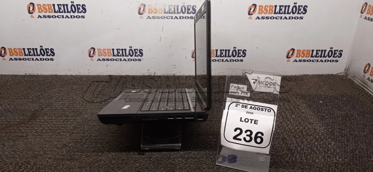 LOTE 236 - 01 NOTEBOOK MARCA POSITIVO SEM FONTE. (NO ESTADO) ATENÇÃO! FAZER A VISITAÇÃO ANTES DE ARREMATAR, NÃO SABEMOS SE FUNCIONA, LEILÃO NÃO TEM GARANTIA E NEM DEVOLUÇÃO, SUJEITO A POSSÍVEIS AVARIAS VISÍVEIS/OCULTAS E/OU AUSÊNCIA DE COMPONENTES.