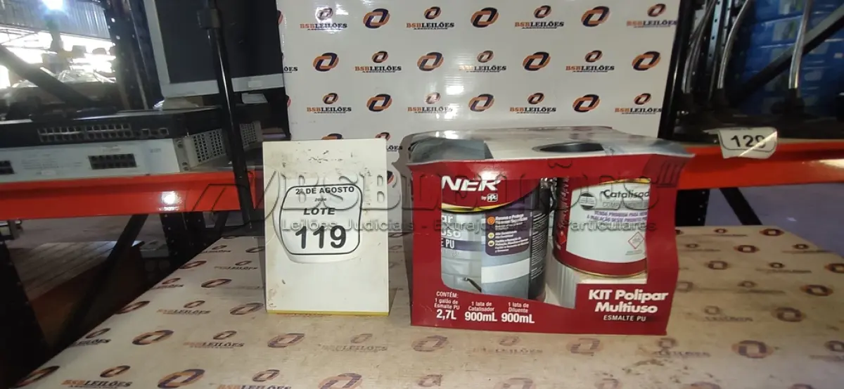 LOTE 119 - 01 LATA DE ESMALTE PU DE 2,7L, 01 LATA DE CATALIZADOR DE 900ML E 01 LATA DE DILUENTE DE 900ML. (NO ESTADO) ATENÇÃO! FAZER A VISITAÇÃO ANTES DE ARREMATAR, NÃO SABEMOS SE FUNCIONA, LEILÃO NÃO TEM GARANTIA E NEM DEVOLUÇÃO, SUJEITO A POSSÍVEIS AVARIAS VISÍVEIS/OCULTAS E/OU AUSÊNCIA DE COMPONENTES.