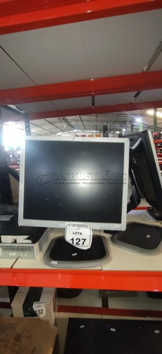 LOTE 127 - 03 MONITORES MODELO COMPAQ LA1951G MARCA HP. (NO ESTADO) ATENÇÃO! FAZER A VISITAÇÃO ANTES DE ARREMATAR, NÃO SABEMOS SE FUNCIONA, LEILÃO NÃO TEM GARANTIA E NEM DEVOLUÇÃO, SUJEITO A POSSÍVEIS AVARIAS VISÍVEIS/OCULTAS E/OU AUSÊNCIA DE COMPONENTES.