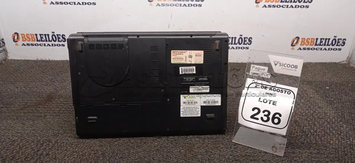 LOTE 236 - 01 NOTEBOOK MARCA POSITIVO SEM FONTE. (NO ESTADO) ATENÇÃO! FAZER A VISITAÇÃO ANTES DE ARREMATAR, NÃO SABEMOS SE FUNCIONA, LEILÃO NÃO TEM GARANTIA E NEM DEVOLUÇÃO, SUJEITO A POSSÍVEIS AVARIAS VISÍVEIS/OCULTAS E/OU AUSÊNCIA DE COMPONENTES.