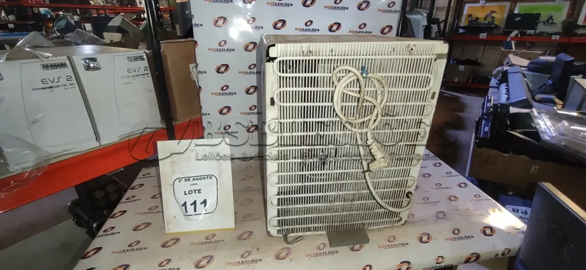 LOTE 111 - 01 PURIFICADOR DE ÁGUA MODELO SOFT MARCA EVEREST. (NO ESTADO) ATENÇÃO! FAZER A VISITAÇÃO ANTES DE ARREMATAR, NÃO SABEMOS SE FUNCIONA, LEILÃO NÃO TEM GARANTIA E NEM DEVOLUÇÃO, SUJEITO A POSSÍVEIS AVARIAS VISÍVEIS/OCULTAS E/OU AUSÊNCIA DE COMPONENTES.