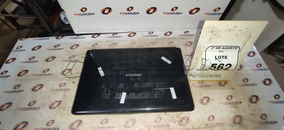 LOTE 562 - 01 NOTEBOOK MARCA POSITIVO SEM FONTE. (NO ESTADO) ATENÇÃO! FAZER A VISITAÇÃO ANTES DE ARREMATAR, NÃO SABEMOS SE FUNCIONA, LEILÃO NÃO TEM GARANTIA E NEM DEVOLUÇÃO, SUJEITO A POSSÍVEIS AVARIAS VISÍVEIS/OCULTAS E/OU AUSÊNCIA DE COMPONENTES.