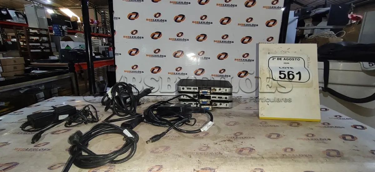 LOTE 561 - 03  MINIS COMPUTADORES TERMINAIS MARCA WYSE. (NO ESTADO) ATENÇÃO! FAZER A VISITAÇÃO ANTES DE ARREMATAR, NÃO SABEMOS SE FUNCIONA, LEILÃO NÃO TEM GARANTIA E NEM DEVOLUÇÃO, SUJEITO A POSSÍVEIS AVARIAS VISÍVEIS/OCULTAS E/OU AUSÊNCIA DE COMPONENTES.