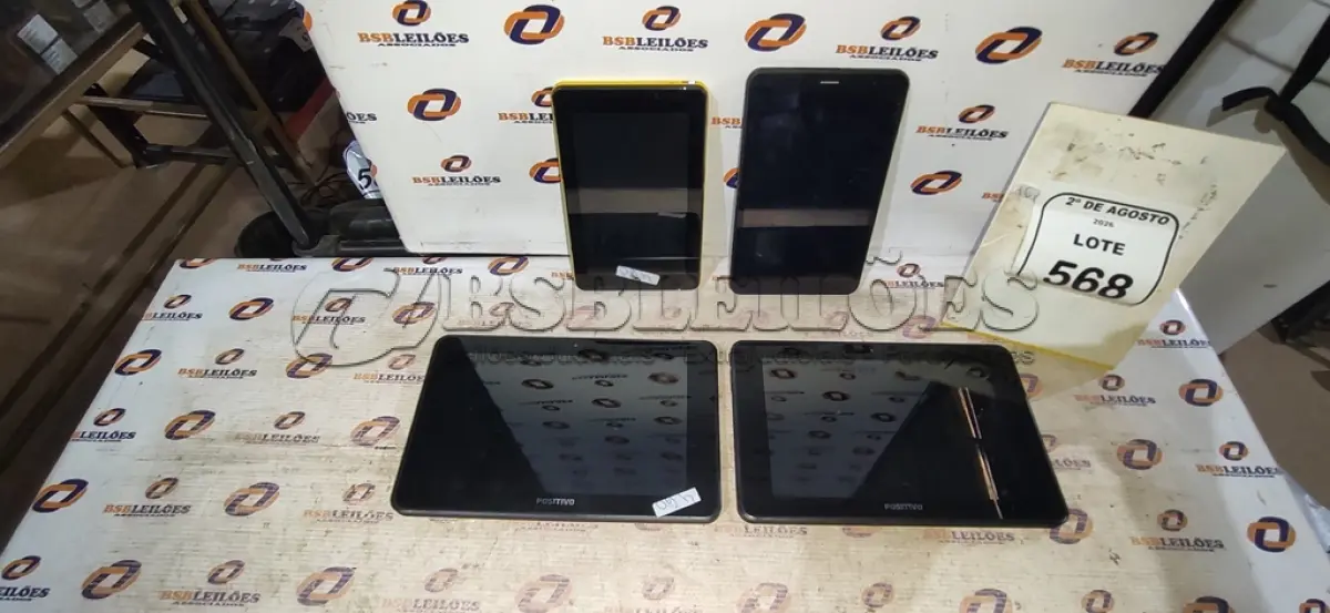 LOTE 568 - 04 TABLETS DE MARCAS E MODELOS DIVERSOS. (NO ESTADO) ATENÇÃO! FAZER A VISITAÇÃO ANTES DE ARREMATAR, NÃO SABEMOS SE FUNCIONA, LEILÃO NÃO TEM GARANTIA E NEM DEVOLUÇÃO, SUJEITO A POSSÍVEIS AVARIAS VISÍVEIS/OCULTAS E/OU AUSÊNCIA DE COMPONENTES.