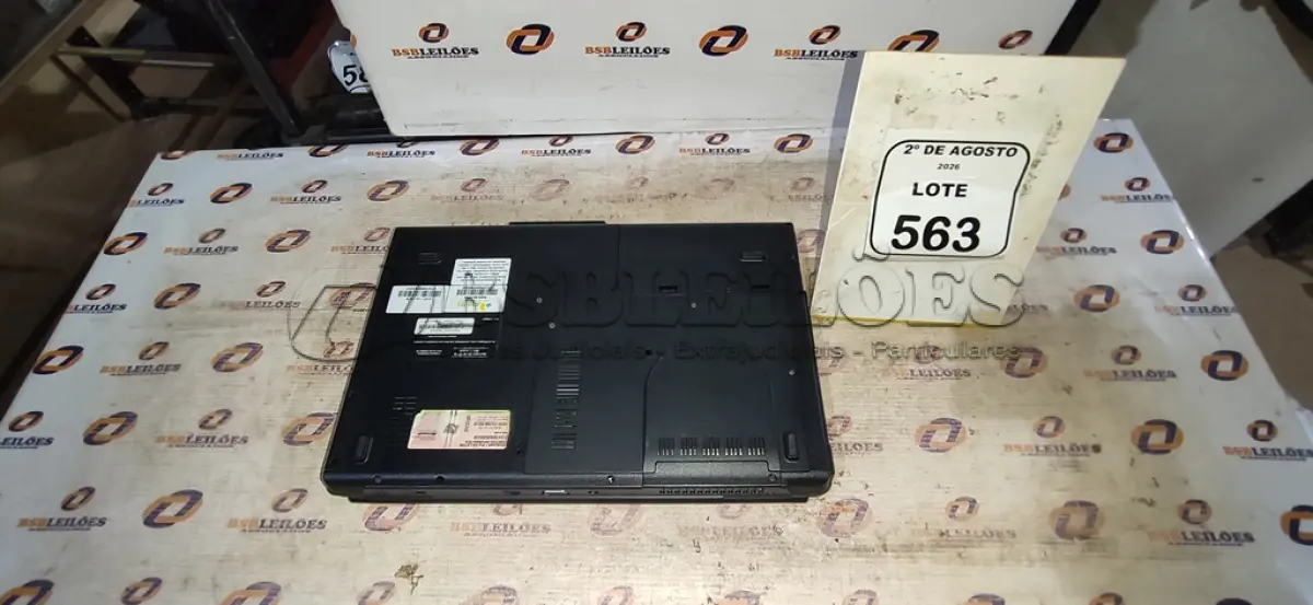 LOTE 563 - 01 NOTEBOOK MARCA POSITIVO SEM FONTE. (NO ESTADO) ATENÇÃO! FAZER A VISITAÇÃO ANTES DE ARREMATAR, NÃO SABEMOS SE FUNCIONA, LEILÃO NÃO TEM GARANTIA E NEM DEVOLUÇÃO, SUJEITO A POSSÍVEIS AVARIAS VISÍVEIS/OCULTAS E/OU AUSÊNCIA DE COMPONENTES.