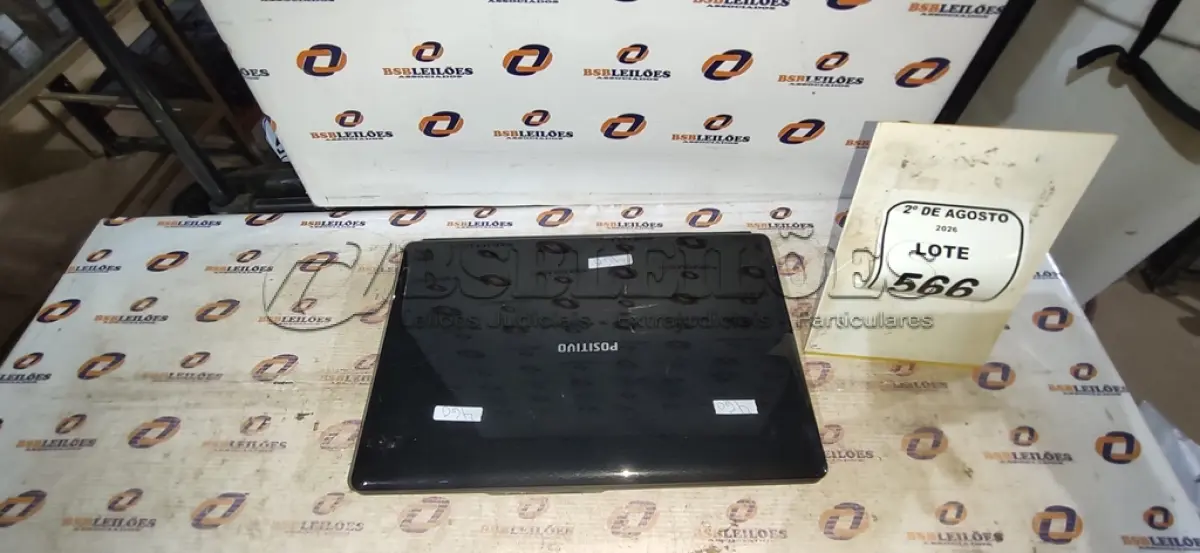LOTE 566 - 01 NOTEBOOK MARCA POSITIVO SEM FONTE. (NO ESTADO) ATENÇÃO! FAZER A VISITAÇÃO ANTES DE ARREMATAR, NÃO SABEMOS SE FUNCIONA, LEILÃO NÃO TEM GARANTIA E NEM DEVOLUÇÃO, SUJEITO A POSSÍVEIS AVARIAS VISÍVEIS/OCULTAS E/OU AUSÊNCIA DE COMPONENTES.