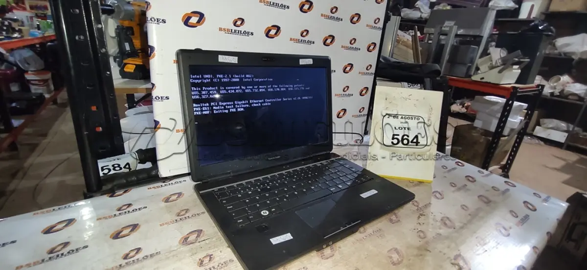 LOTE 564 - 01 NOTEBOOK MARCA POSITIVO SEM FONTE. (NO ESTADO) ATENÇÃO! FAZER A VISITAÇÃO ANTES DE ARREMATAR, NÃO SABEMOS SE FUNCIONA, LEILÃO NÃO TEM GARANTIA E NEM DEVOLUÇÃO, SUJEITO A POSSÍVEIS AVARIAS VISÍVEIS/OCULTAS E/OU AUSÊNCIA DE COMPONENTES.
