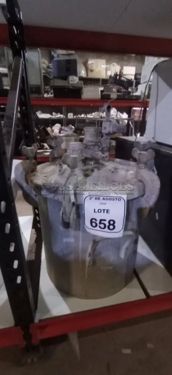 LOTE 658 - 01 TANQUE DE PRESSÃO PARA PINTURA. (NO ESTADO) ATENÇÃO! FAZER A VISITAÇÃO ANTES DE ARREMATAR, NÃO SABEMOS SE FUNCIONA, LEILÃO NÃO TEM GARANTIA E NEM DEVOLUÇÃO, SUJEITO A POSSÍVEIS AVARIAS VISÍVEIS/OCULTAS E/OU AUSÊNCIA DE COMPONENTES.