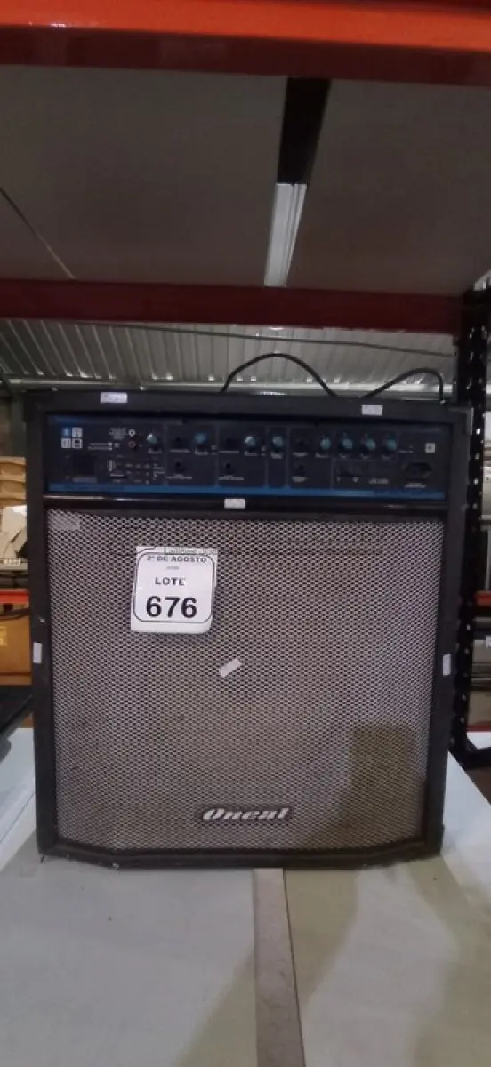LOTE 676 - 01 CAIXA DE SOM AMPLIFICADA MARCA ONEAL. (NO ESTADO) ATENÇÃO! FAZER A VISITAÇÃO ANTES DE ARREMATAR, NÃO SABEMOS SE FUNCIONA, LEILÃO NÃO TEM GARANTIA E NEM DEVOLUÇÃO, SUJEITO A POSSÍVEIS AVARIAS VISÍVEIS/OCULTAS E/OU AUSÊNCIA DE COMPONENTES.