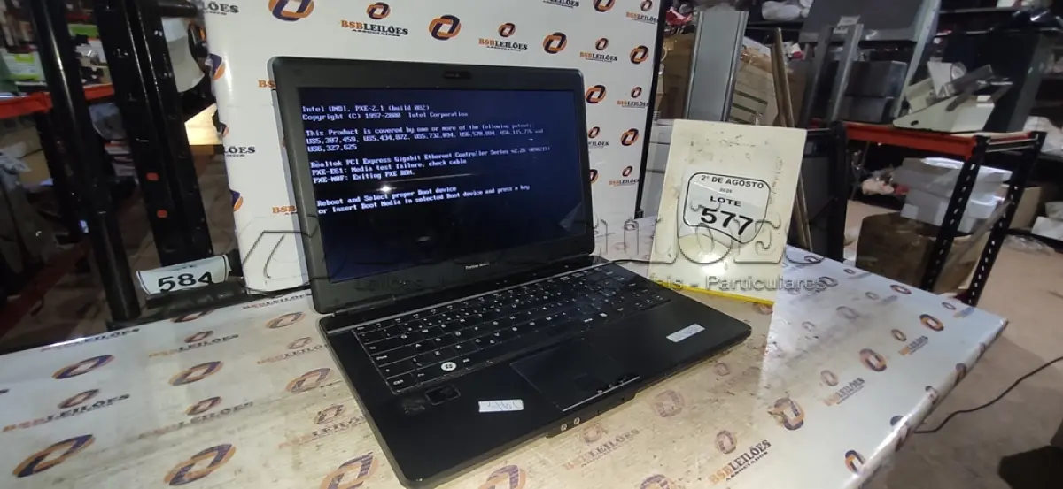 LOTE 577 - 01 NOTEBOOK MARCA POSITIVO SEM FONTE. (NO ESTADO) ATENÇÃO! FAZER A VISITAÇÃO ANTES DE ARREMATAR, NÃO SABEMOS SE FUNCIONA, LEILÃO NÃO TEM GARANTIA E NEM DEVOLUÇÃO, SUJEITO A POSSÍVEIS AVARIAS VISÍVEIS/OCULTAS E/OU AUSÊNCIA DE COMPONENTES.