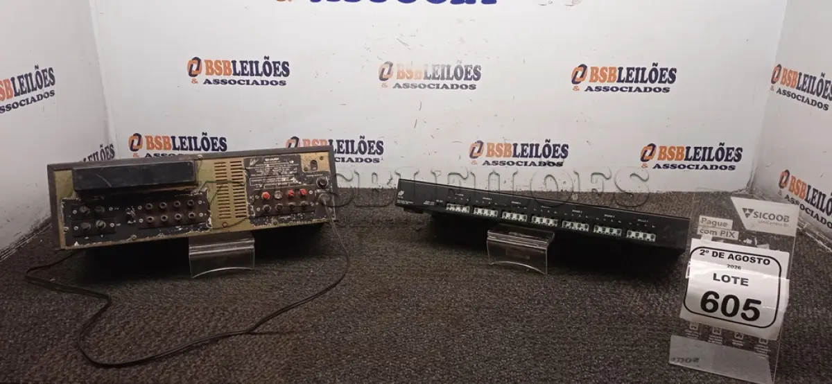 LOTE 605 - 01 AMPLIFICADOR COM TUNER INTEGRADO MARCA SHARP E 01 SELETOR DE AUTOFALANTES MARCA NILES. (NO ESTADO) ATENÇÃO! FAZER A VISITAÇÃO ANTES DE ARREMATAR, NÃO SABEMOS SE FUNCIONA, LEILÃO NÃO TEM GARANTIA E NEM DEVOLUÇÃO, SUJEITO A POSSÍVEIS AVARIAS VISÍVEIS/OCULTAS E/OU AUSÊNCIA DE COMPONENTES.