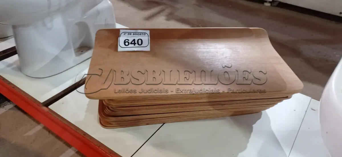 LOTE 640 - 20 PLACAS DE MADEIRA. (NO ESTADO) ATENÇÃO! FAZER A VISITAÇÃO ANTES DE ARREMATAR, NÃO SABEMOS SE FUNCIONA, LEILÃO NÃO TEM GARANTIA E NEM DEVOLUÇÃO, SUJEITO A POSSÍVEIS AVARIAS VISÍVEIS/OCULTAS E/OU AUSÊNCIA DE COMPONENTES.