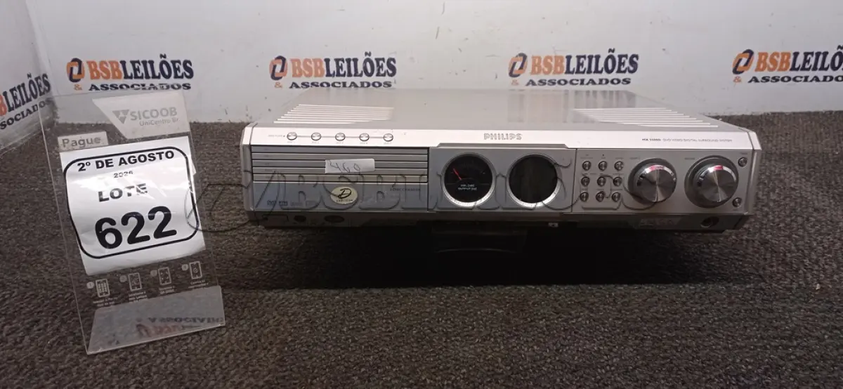 LOTE 622 - 01 LEITOR DE DVD DE 05 DISCOS MARCA PHILIPS. (NO ESTADO) ATENÇÃO! FAZER A VISITAÇÃO ANTES DE ARREMATAR, NÃO SABEMOS SE FUNCIONA, LEILÃO NÃO TEM GARANTIA E NEM DEVOLUÇÃO, SUJEITO A POSSÍVEIS AVARIAS VISÍVEIS/OCULTAS E/OU AUSÊNCIA DE COMPONENTES.
