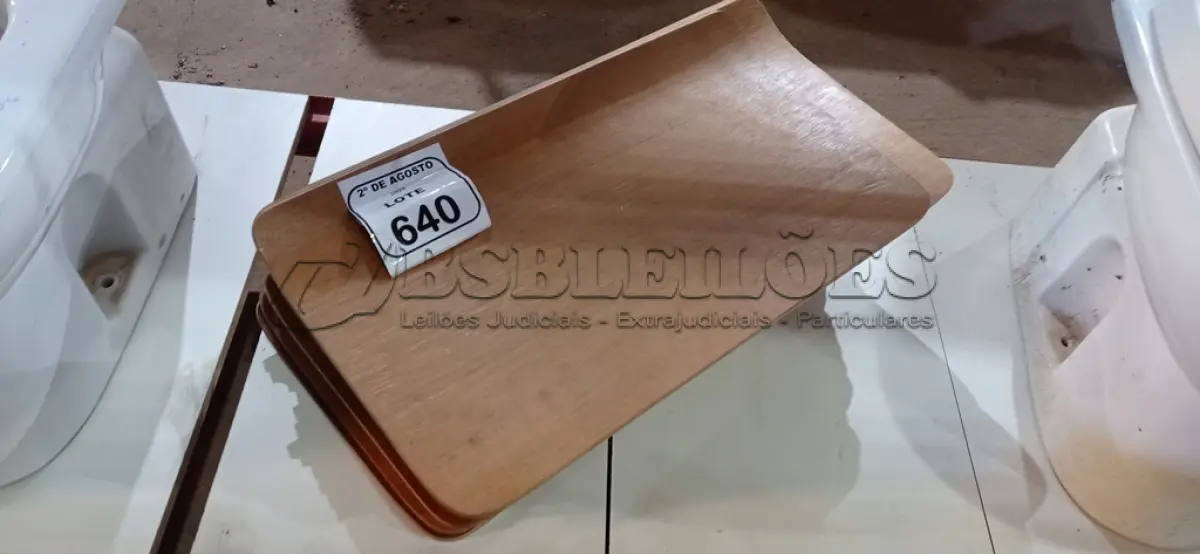 LOTE 640 - 20 PLACAS DE MADEIRA. (NO ESTADO) ATENÇÃO! FAZER A VISITAÇÃO ANTES DE ARREMATAR, NÃO SABEMOS SE FUNCIONA, LEILÃO NÃO TEM GARANTIA E NEM DEVOLUÇÃO, SUJEITO A POSSÍVEIS AVARIAS VISÍVEIS/OCULTAS E/OU AUSÊNCIA DE COMPONENTES.