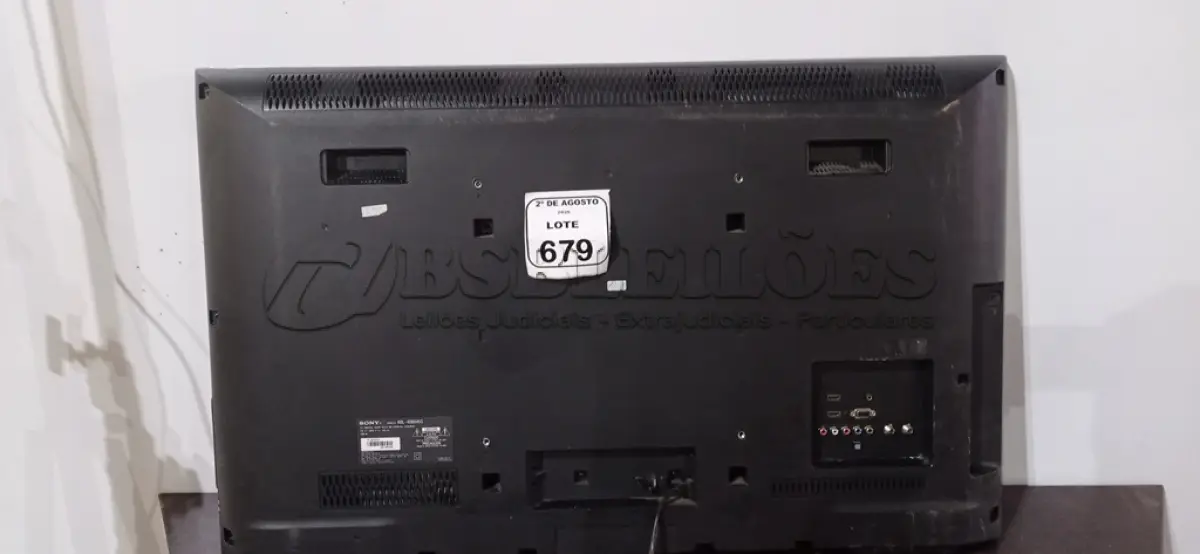 LOTE 679 - 01 TV 40’’ MARCA SONY. (NO ESTADO) ATENÇÃO! FAZER A VISITAÇÃO ANTES DE ARREMATAR, NÃO SABEMOS SE FUNCIONA, LEILÃO NÃO TEM GARANTIA E NEM DEVOLUÇÃO, SUJEITO A POSSÍVEIS AVARIAS VISÍVEIS/OCULTAS E/OU AUSÊNCIA DE COMPONENTES.