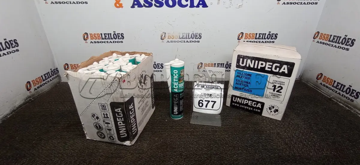 LOTE 677 - 24 BISNAGAS DE SILICONE ACÉTICO. (NO ESTADO) ATENÇÃO! FAZER A VISITAÇÃO ANTES DE ARREMATAR, NÃO SABEMOS SE FUNCIONA, LEILÃO NÃO TEM GARANTIA E NEM DEVOLUÇÃO, SUJEITO A POSSÍVEIS AVARIAS VISÍVEIS/OCULTAS E/OU AUSÊNCIA DE COMPONENTES.