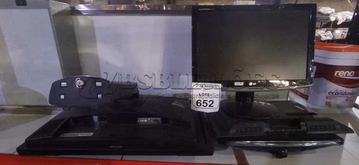 LOTE 652 - 05 MONITORES DE MARCAS E MODELOS DIVERSOS. (NO ESTADO) ATENÇÃO! FAZER A VISITAÇÃO ANTES DE ARREMATAR, NÃO SABEMOS SE FUNCIONA, LEILÃO NÃO TEM GARANTIA E NEM DEVOLUÇÃO, SUJEITO A POSSÍVEIS AVARIAS VISÍVEIS/OCULTAS E/OU AUSÊNCIA DE COMPONENTES.