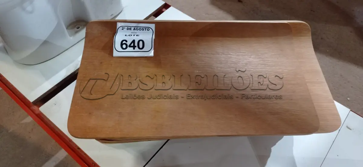 LOTE 640 - 20 PLACAS DE MADEIRA. (NO ESTADO) ATENÇÃO! FAZER A VISITAÇÃO ANTES DE ARREMATAR, NÃO SABEMOS SE FUNCIONA, LEILÃO NÃO TEM GARANTIA E NEM DEVOLUÇÃO, SUJEITO A POSSÍVEIS AVARIAS VISÍVEIS/OCULTAS E/OU AUSÊNCIA DE COMPONENTES.