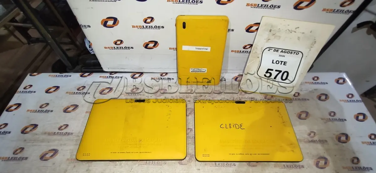 LOTE 570 - 04 TABLETS DE MARCAS E MODELOS DIVERSOS. (NO ESTADO) ATENÇÃO! FAZER A VISITAÇÃO ANTES DE ARREMATAR, NÃO SABEMOS SE FUNCIONA, LEILÃO NÃO TEM GARANTIA E NEM DEVOLUÇÃO, SUJEITO A POSSÍVEIS AVARIAS VISÍVEIS/OCULTAS E/OU AUSÊNCIA DE COMPONENTES.